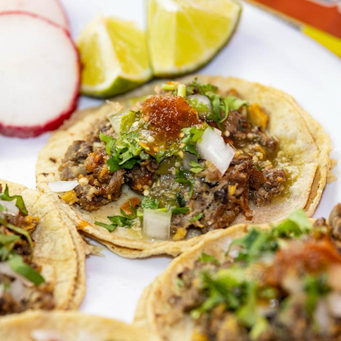 Taco Chico en Aceite de Chorizo
