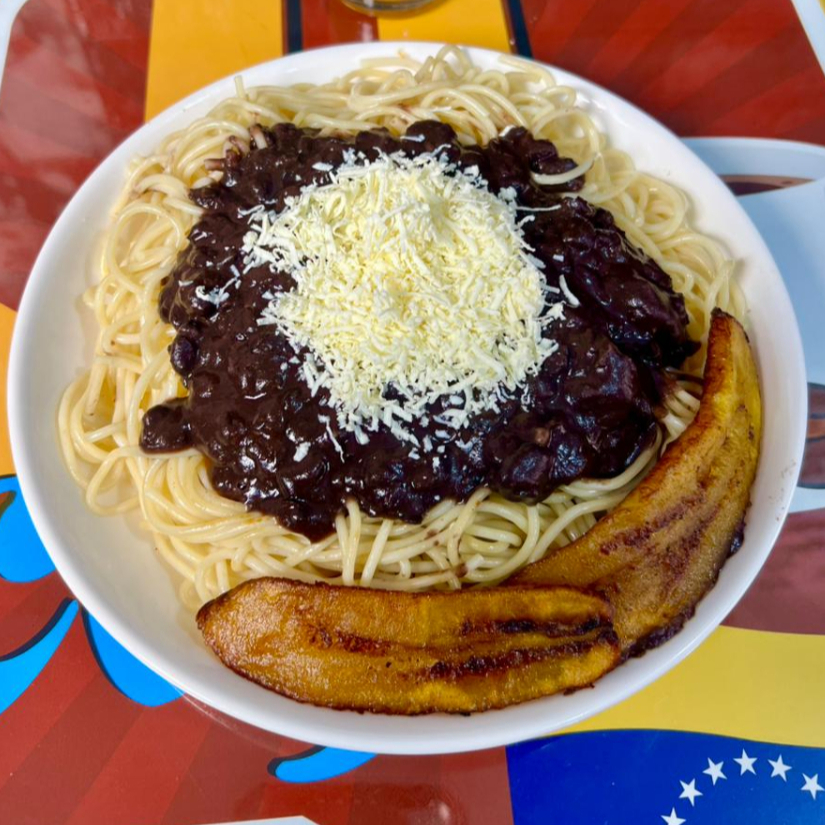 Spaghetti con Carotas y Plátanitos