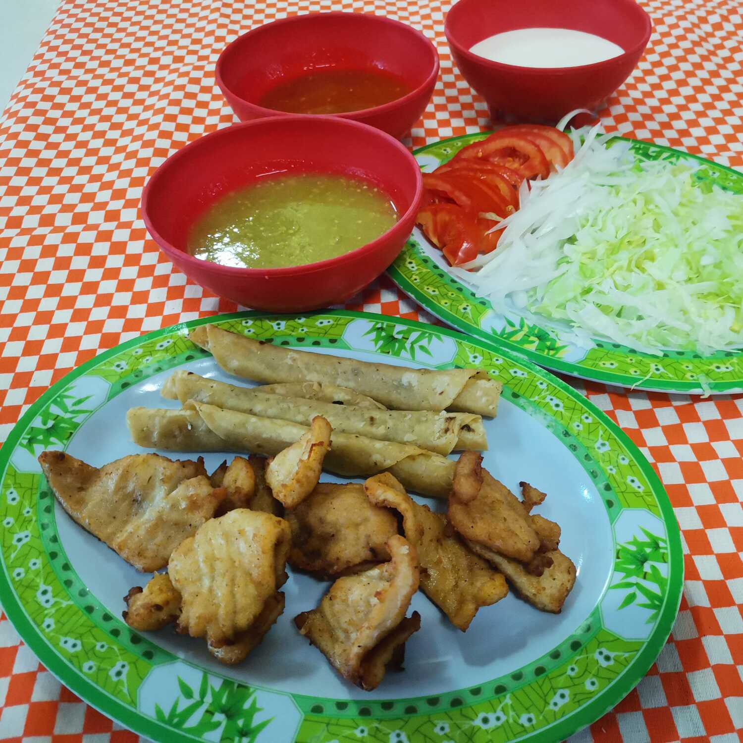 Chica Flautas y Milanesa de Pollo