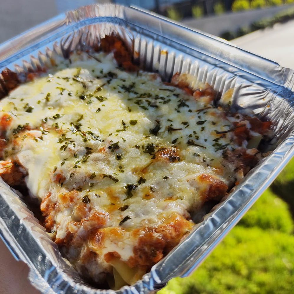 Lasaña + Refresco de 355 ML