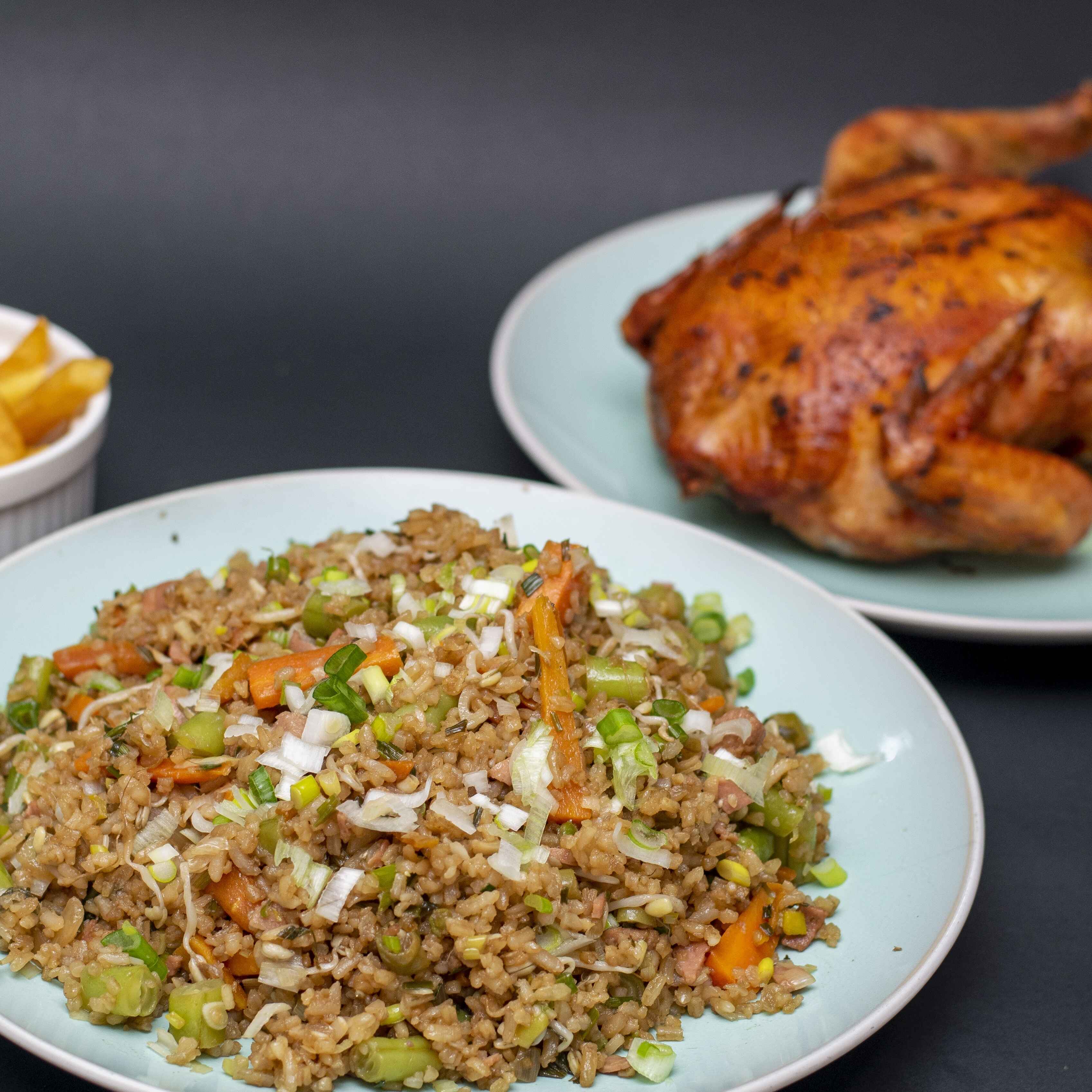 Pollo al Horno mas Chow Fan