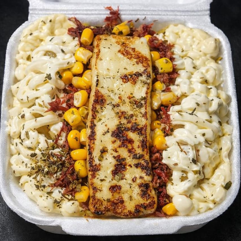 Batata suculenta, charque, mussarela, cheese e milho