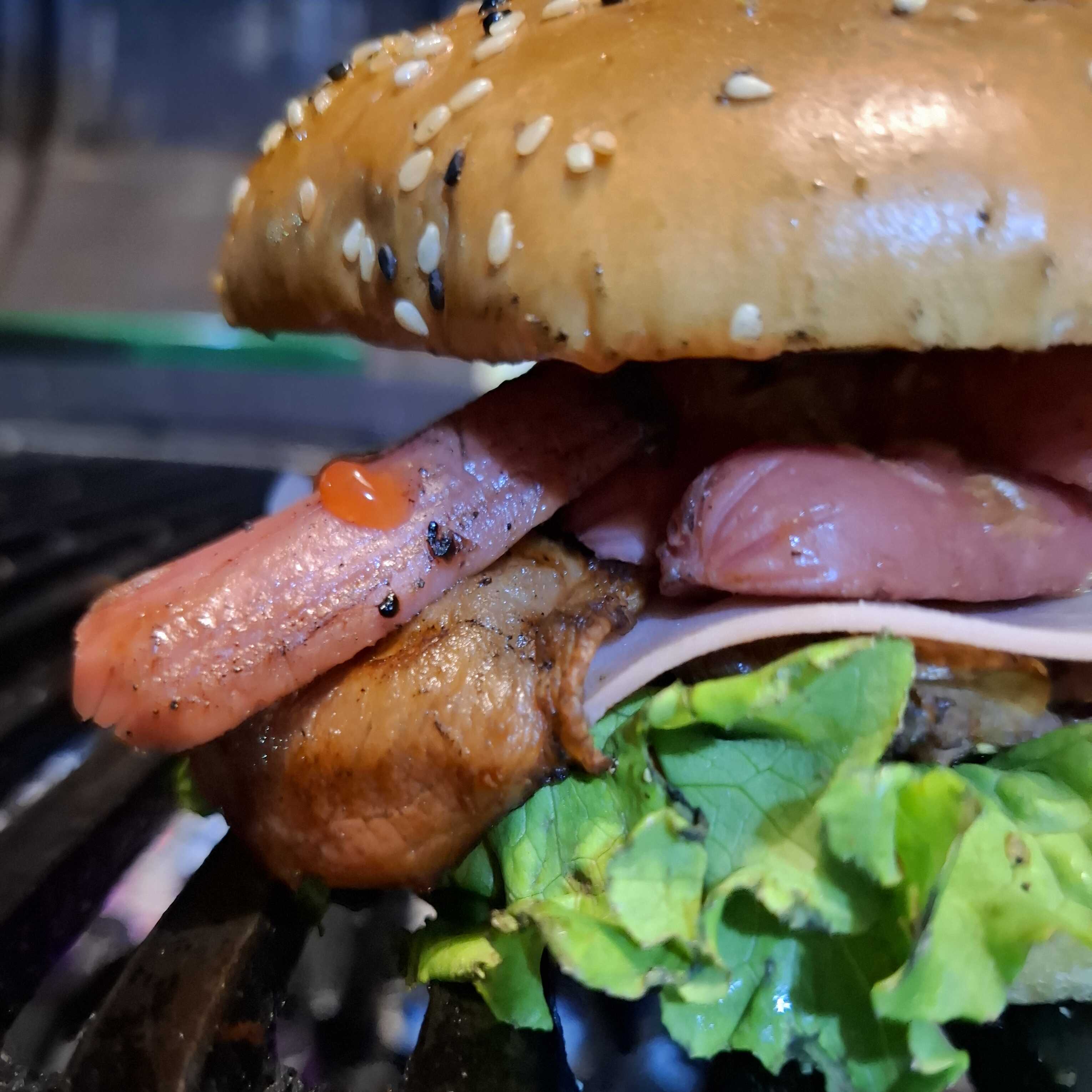 HAMBURGUESA SALCHIBURGER