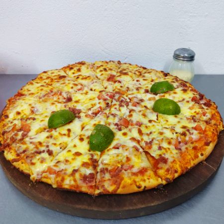 2 Pizzas Familiares + Refrescos 2.5L