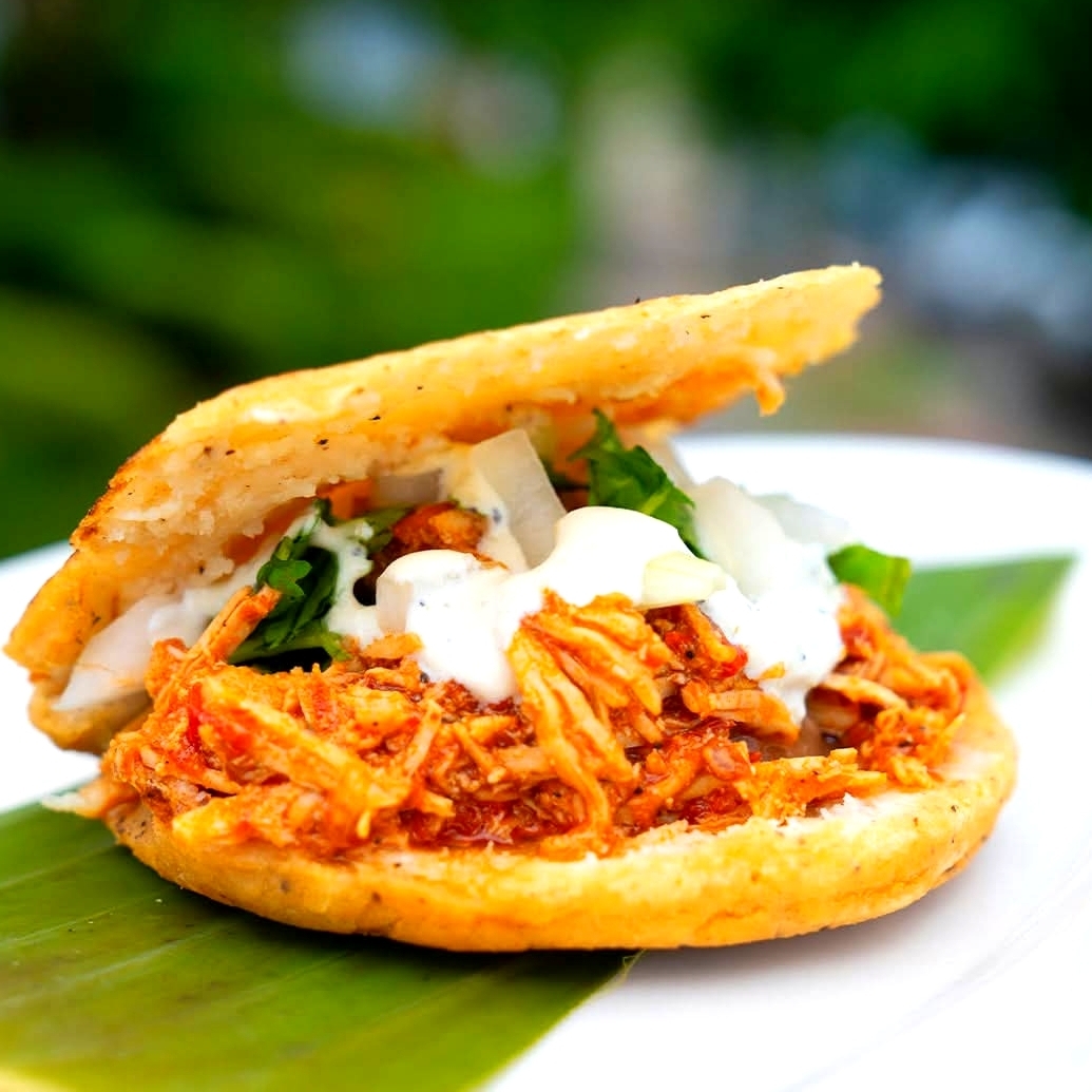 Gordita de Tinga de Pollo