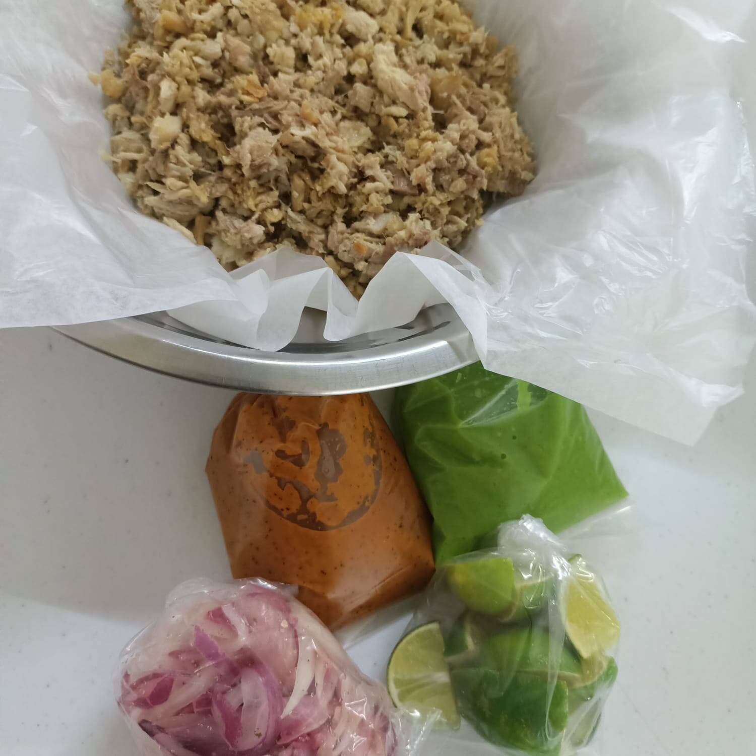 1/2 Lechón al Horno Surtida