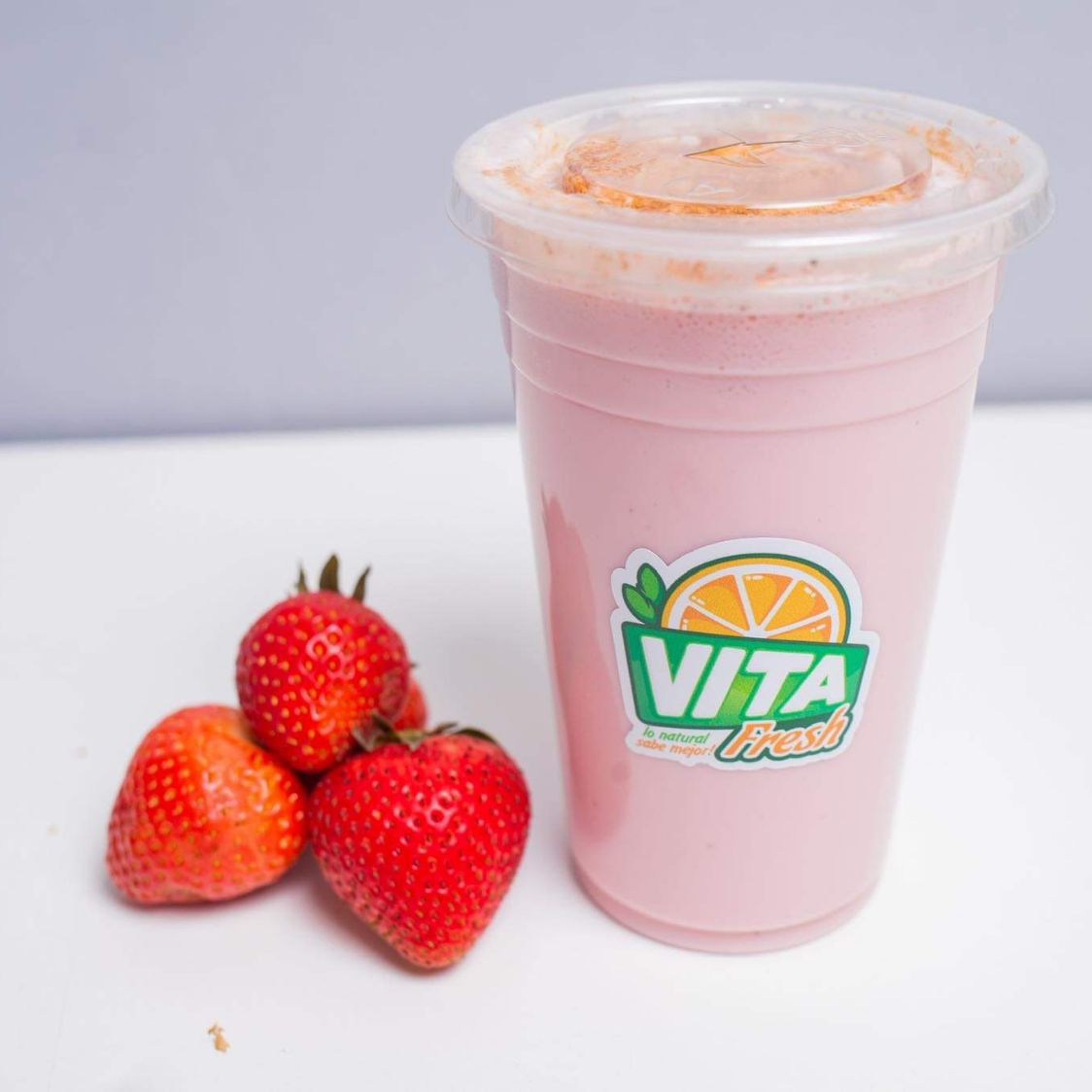 Yogurt de fresa y nuez