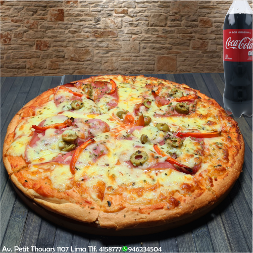 Pizza Americana y Gaseosa de 1.5 L