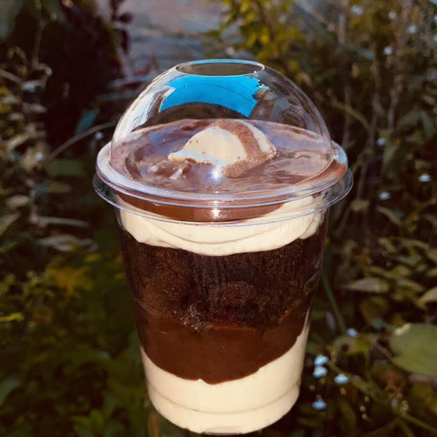 Creme de ninho, creme de brigadeiro, um delicioso creme bueno, Nutella e pedaços de brownie