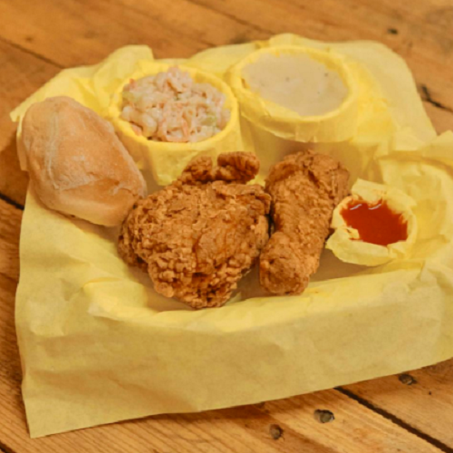 Combo 1 . 2 Piezas de Pollo, Puré y Bollito