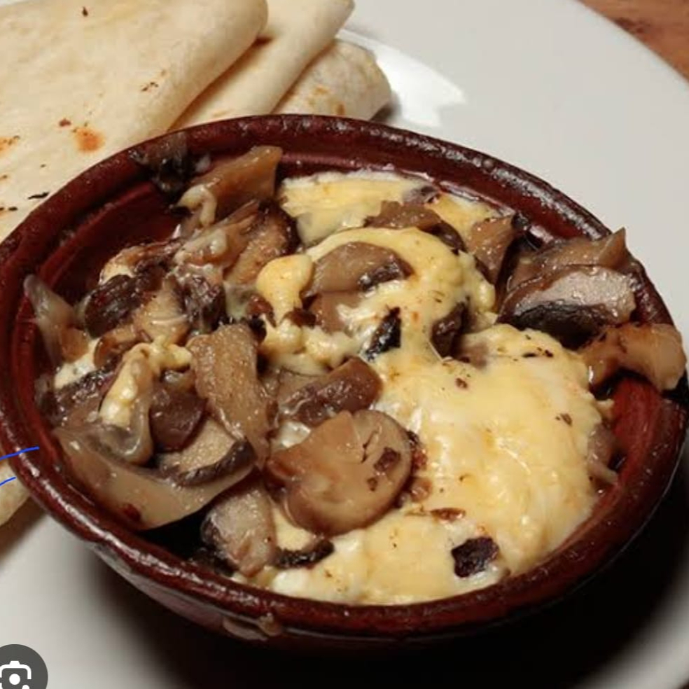 Queso con Champinones