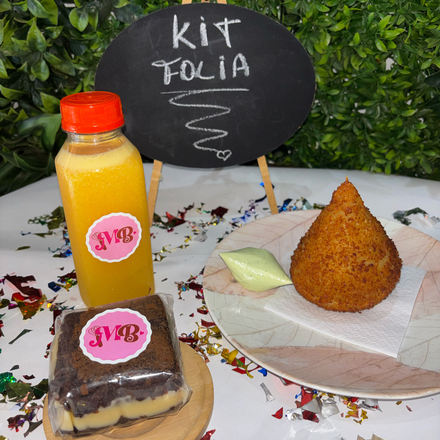 Coxinha: sabor de sua preferência + molho verde, Brownie: sabor de sua preferência e Suco de Laranja