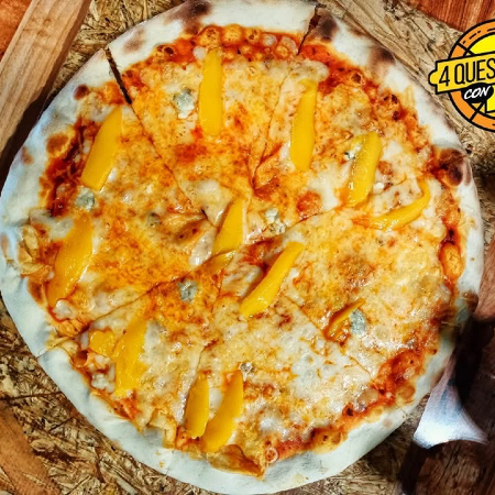 4 Quesos con Mango