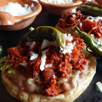 Sope Chicharrón