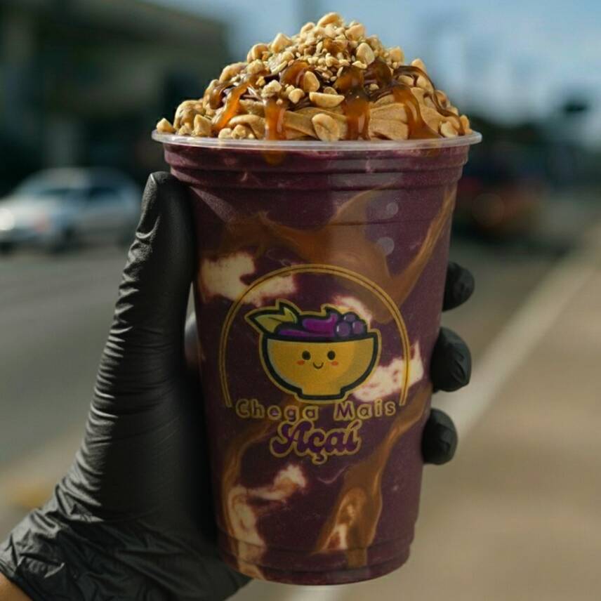 Para você que deseja uma deliciosa experiência de açaí Açaí Snickers, você precisa experimentar esse maravilhoso copo de açaí, com o nosso delicioso açaí, Creme de Amendoim (com pedaços), calda de caramelo, amendoim e a tão desejada Nutella se transformando assim no Açaí Snickers. Obs: Não enviamos os acompanhamentos separados. Obs: Foto ilustrativa. #acai #acainutella #Nutella #Ninho #ferrero #