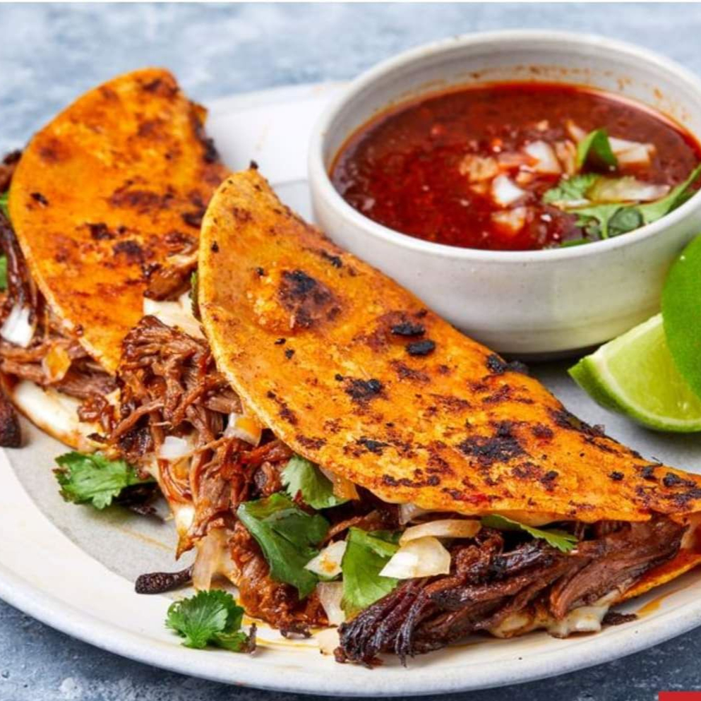 Quesabirria Harina (2) con Consomé