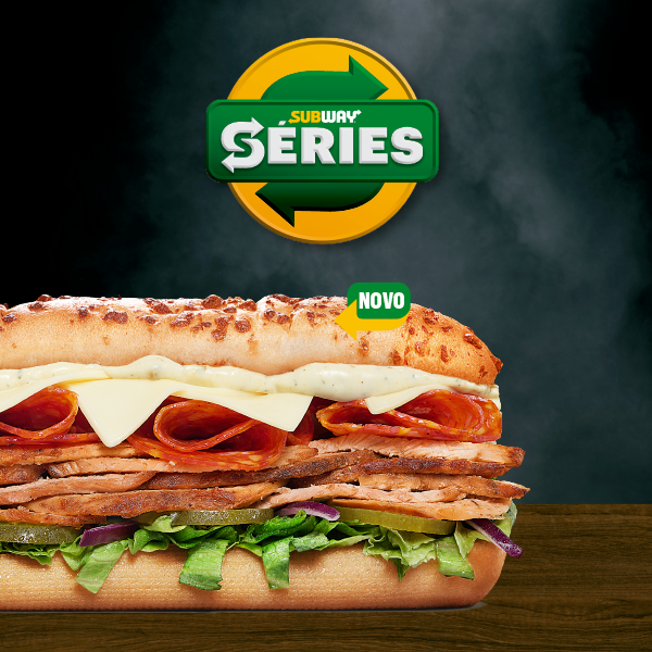 Leve sanduíches Pernil Pepperoni 15 ou 30 cm + Coca-Cola 350ml + Cookie