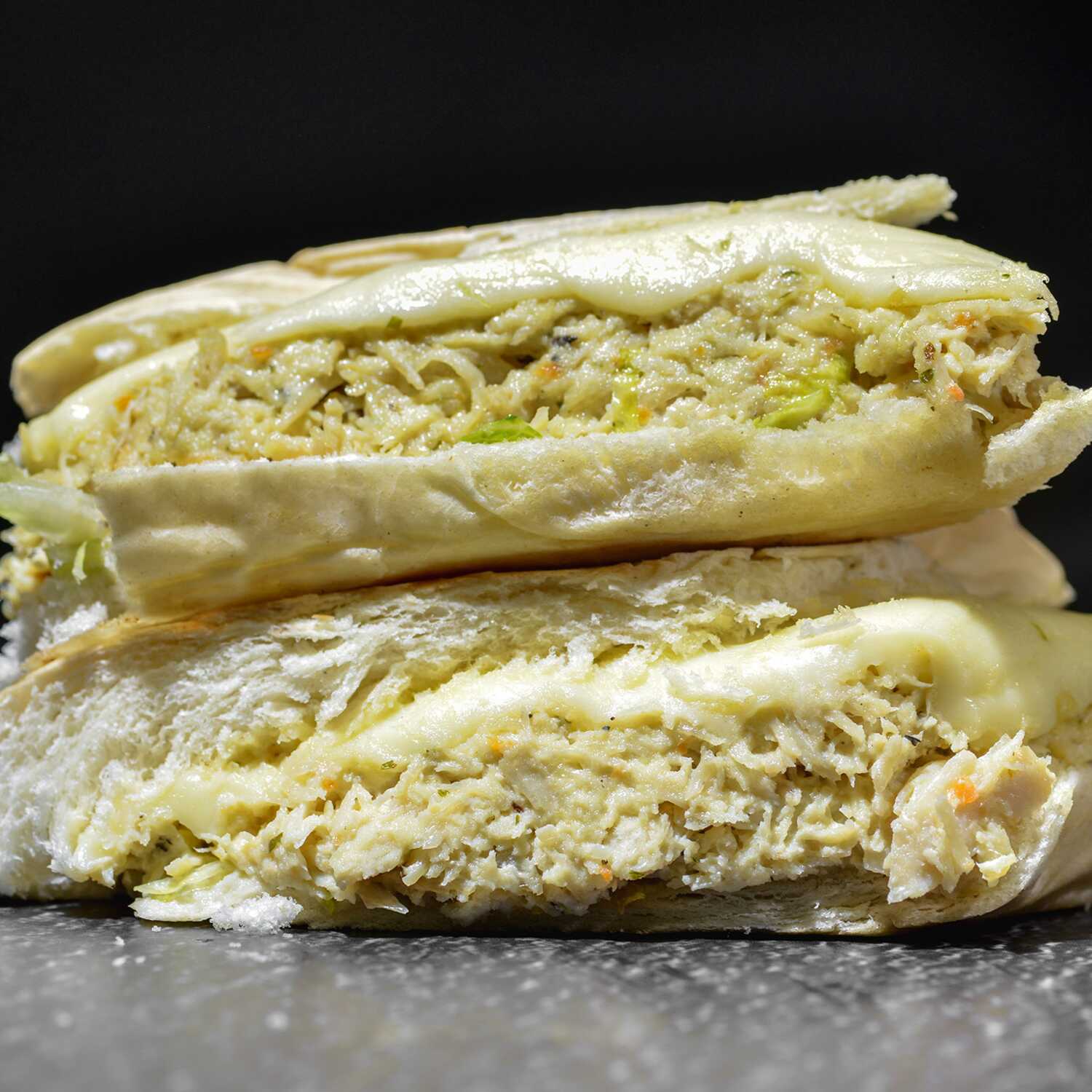Sándwich de Pollo Desmenuzado