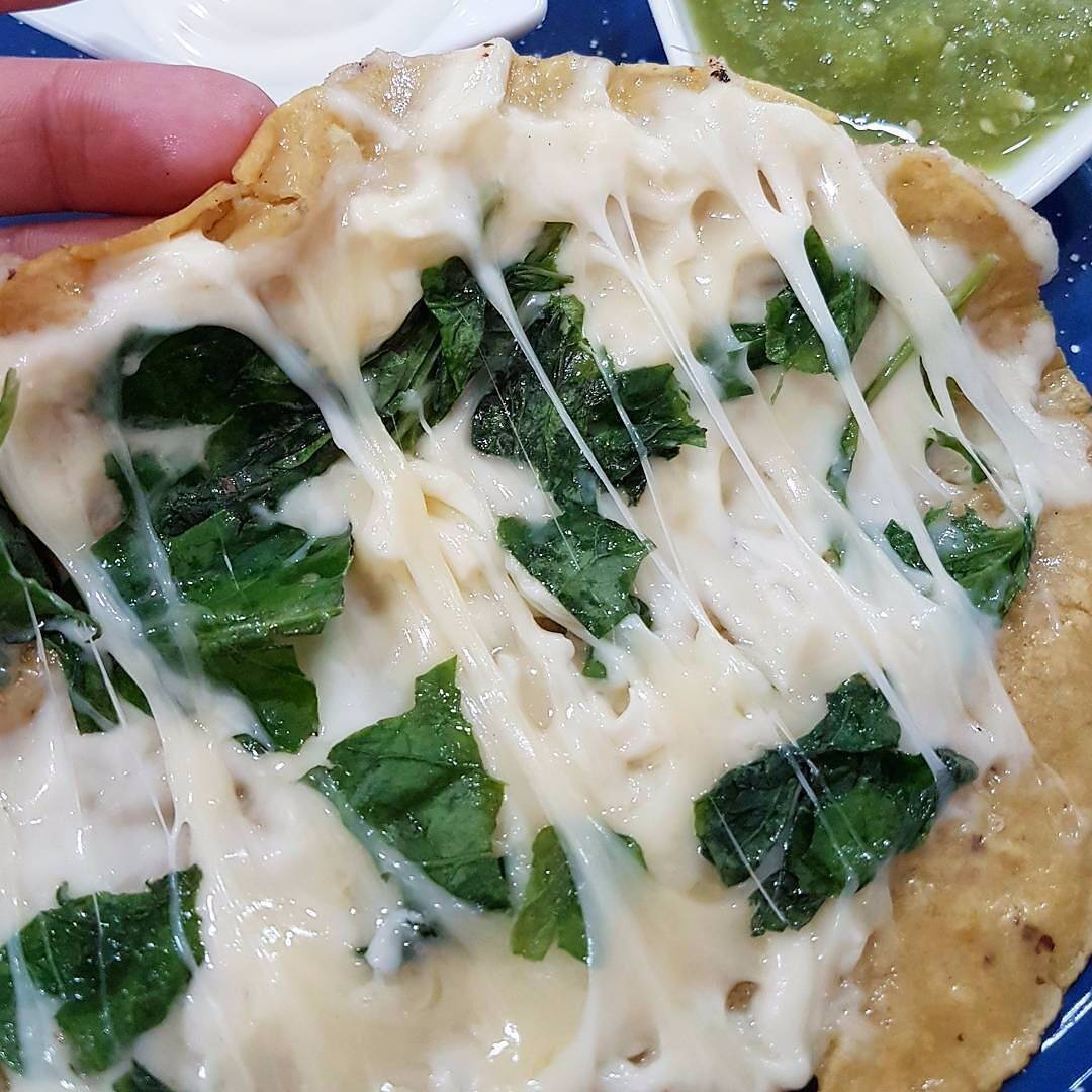 3 Quesadillas de Epazote