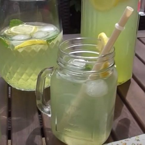 AGUA DE LIMON