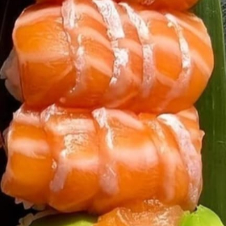 Nigiri Salmon