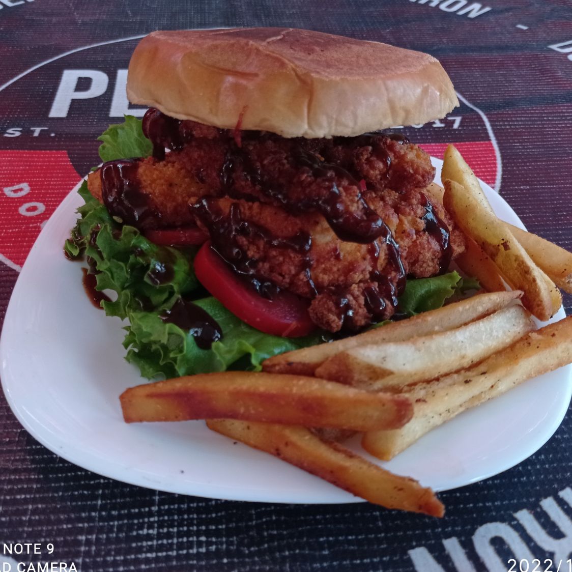 Combo 2 Chiken burger clasic + 2 papas (julio)