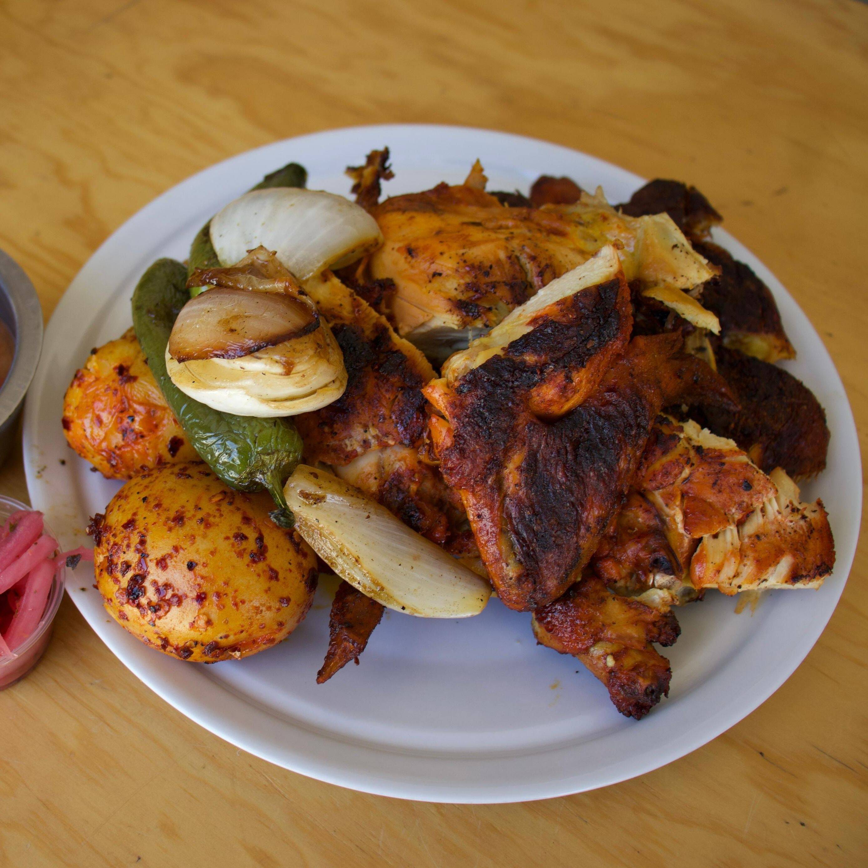 1 POLLO GRANDE ASADO AL CARBON