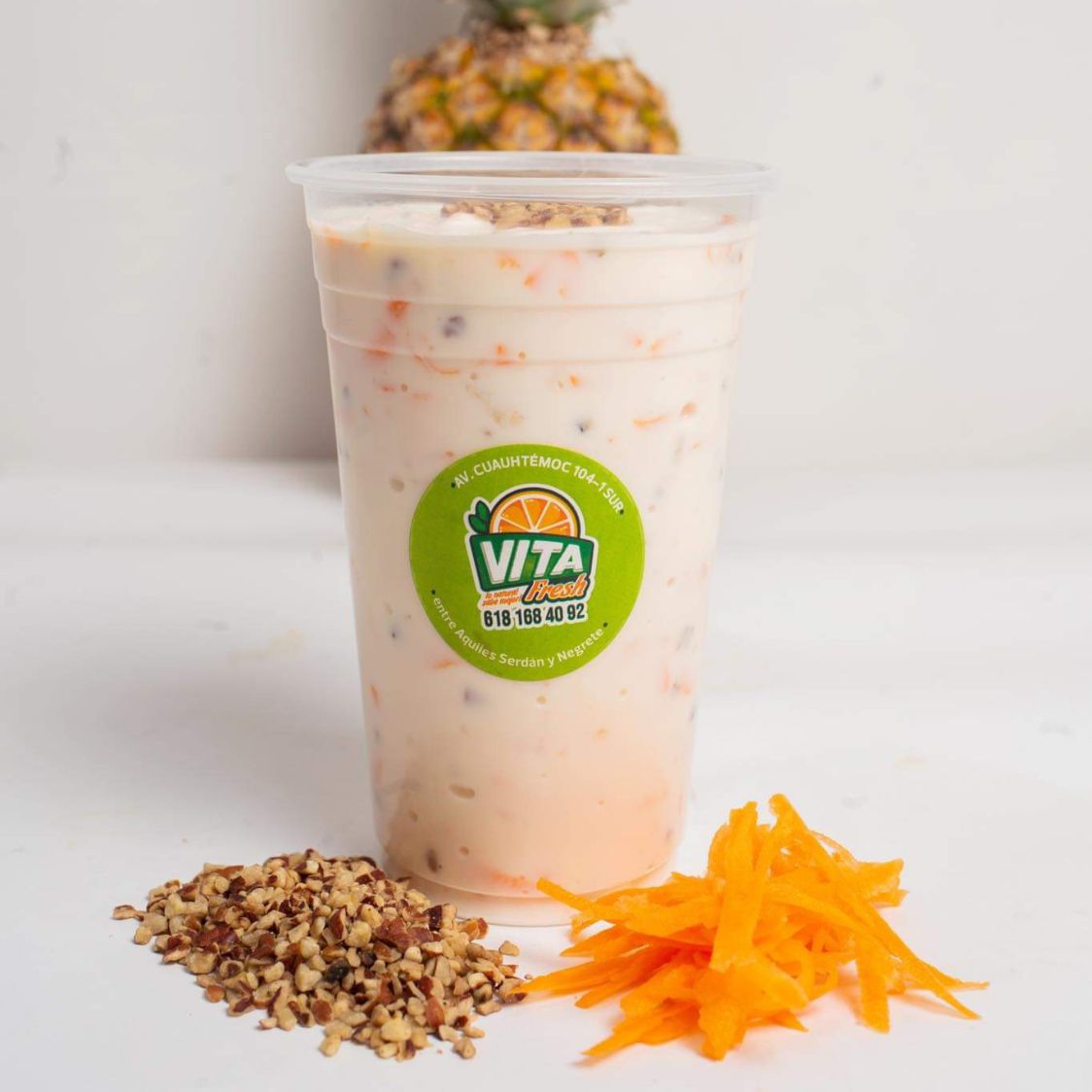 Yogurt de zanahoria piña y nuez