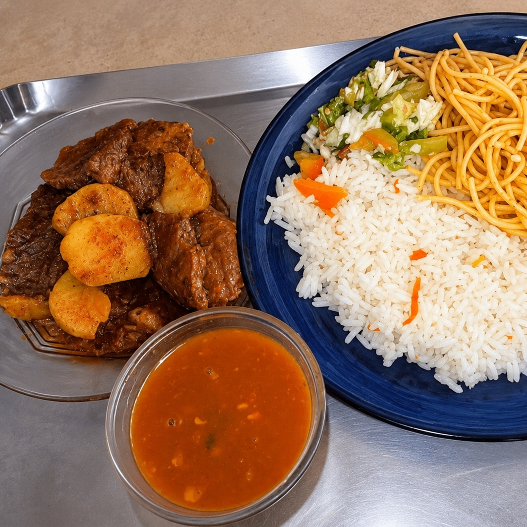 Deliciosa carne assada de panela. Acompanhado de Baião ou Arroz e Feijão, macarrão, salada e farofa.