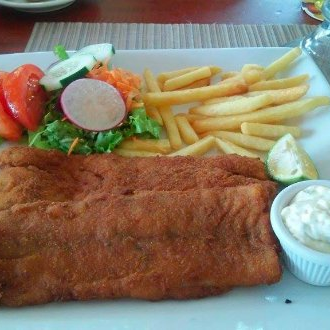 filet de pescado con acompañamiento + bebida grati
