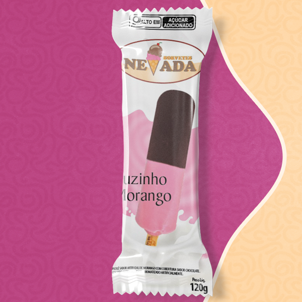 Picolé em formato cilindrico de morango com casquinha de chocolate Meio amargo.