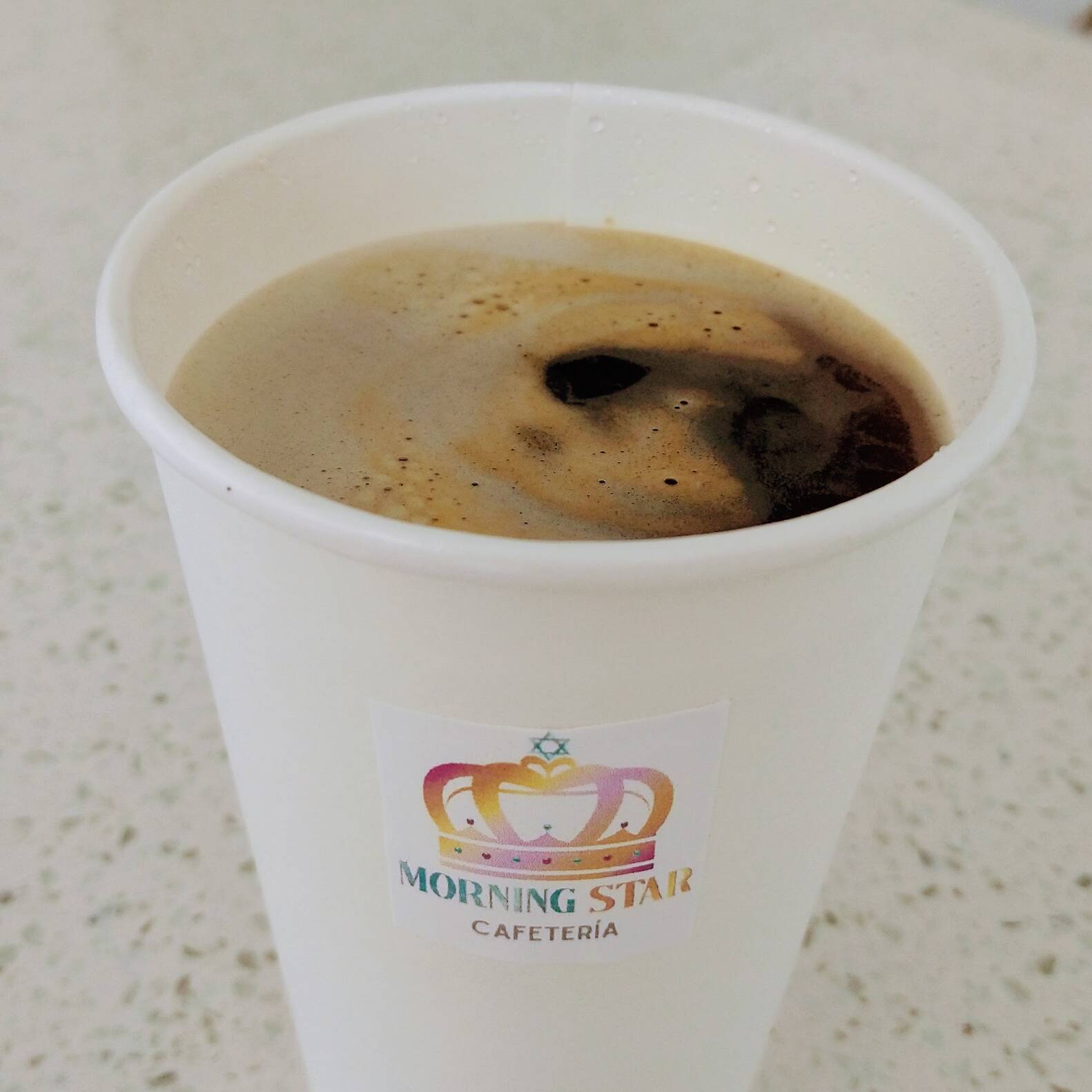 Combo hotcakes y café americano o latte