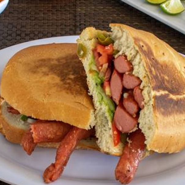 Torta De Salchicha con Queso