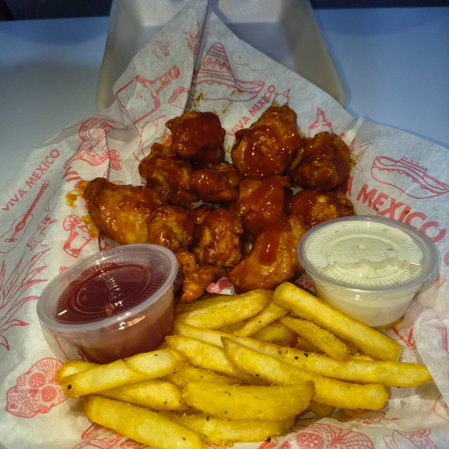 Medio de Boneless