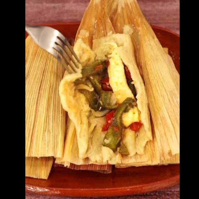 Tamal De Rajas Con Queso