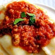 Ravioles a la bologñesa