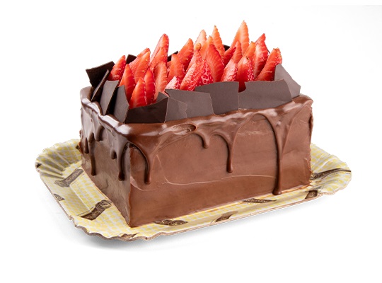 Bolo de massa integral sabor chocolate, recheios de trufado de chocolate ao leite aerado com morango e trufado de chocolate ao leite aerado zero adição de açúcares, cobertura de mousse de chocolat