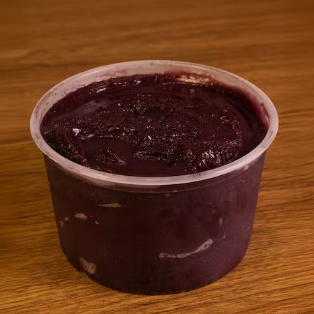 Delicioso creme de açaí super cremoso, pronto para consumo, em um pote de 2 litros