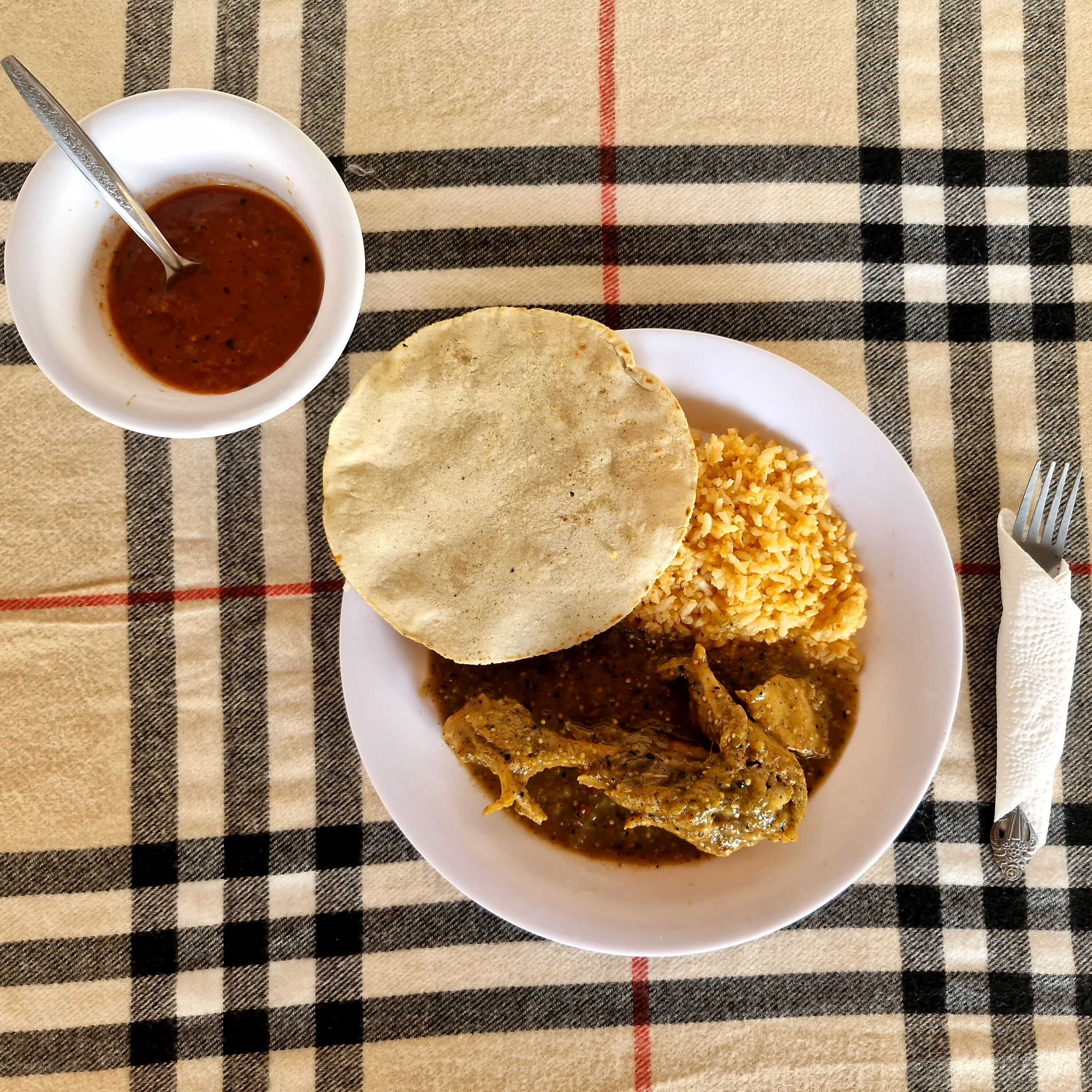 Taco Acorazado de Pollo en Salsa