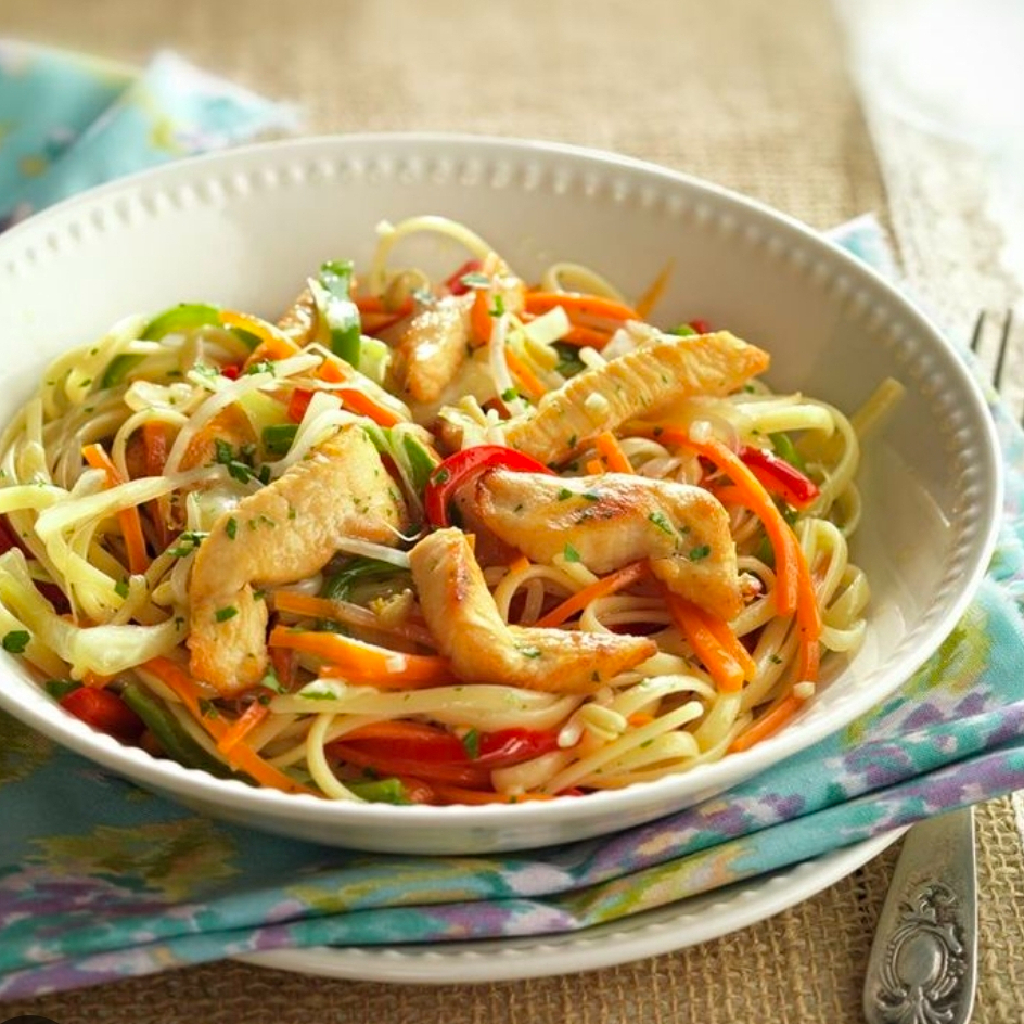Pasta con Pollo y Verduras