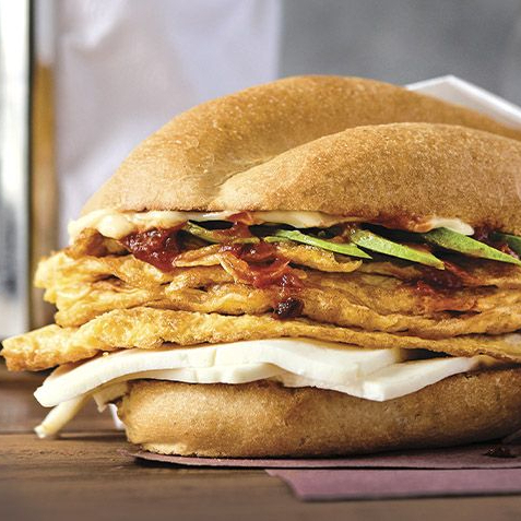 Torta Omelette + Agua de Té