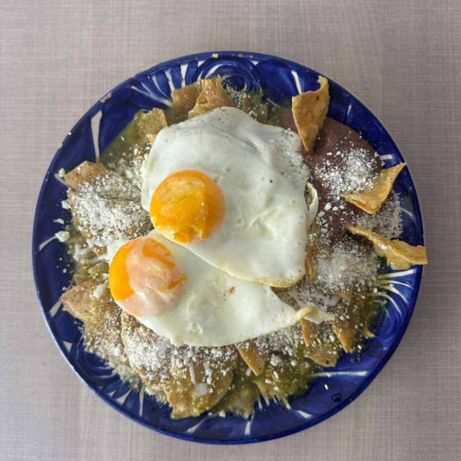 Chilaquiles Verdes con Huevo