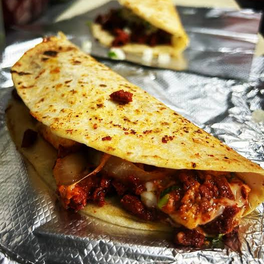 Quesadilla Gigante de al Pastor