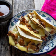 QUESADILLA DE ADOBADA