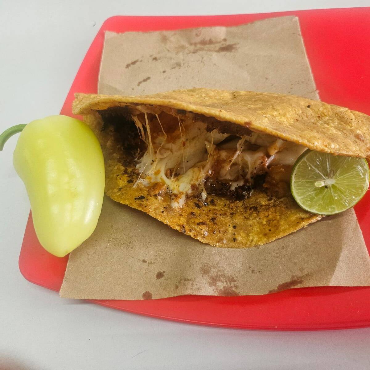 TACO CLASICO BISTEC C/QUESO