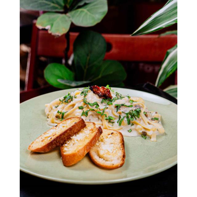 FETTUCCINE ALFREDO PA COMPARTIR