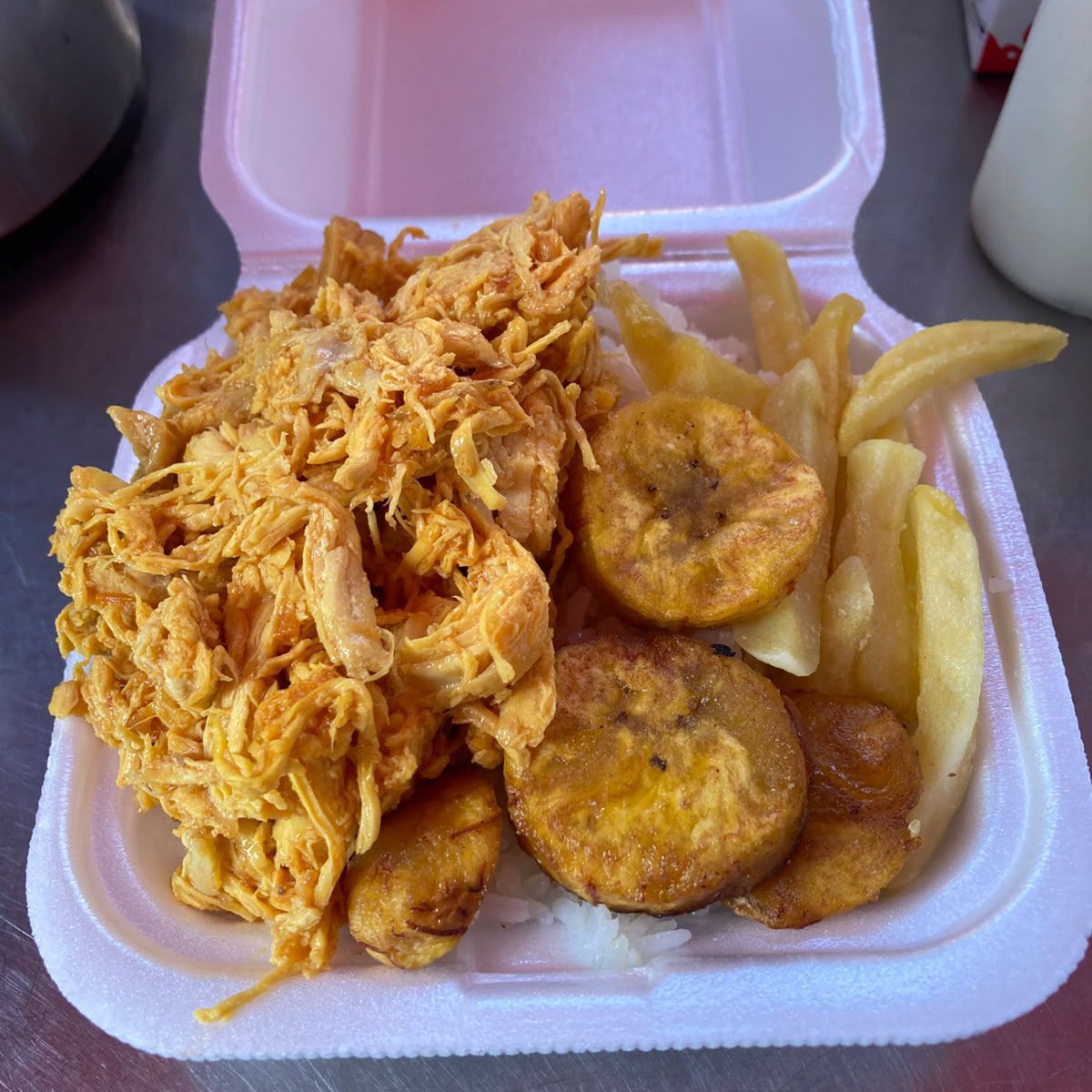 Arroz con Pollo Desmechado
