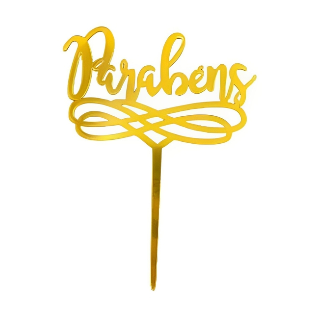 1 topo de bolo em acrílico espelhado, na cor dourada e com design em arabesco. Medidas: 13 cm x 14 cm