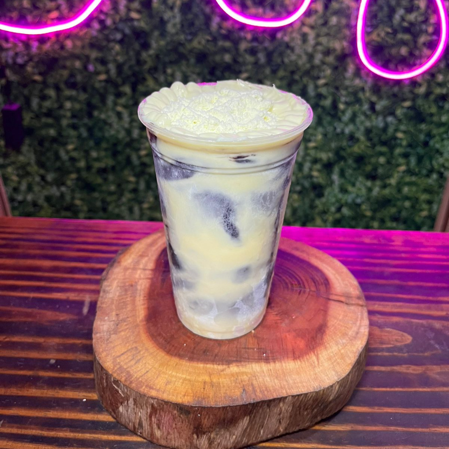 Açaí trufado com creme de Ninho, leite em pó e leite condensado — simples, cremoso e apaixonante! 🤍