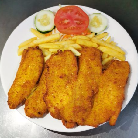Filet de Pescado con Papas y Ensalada